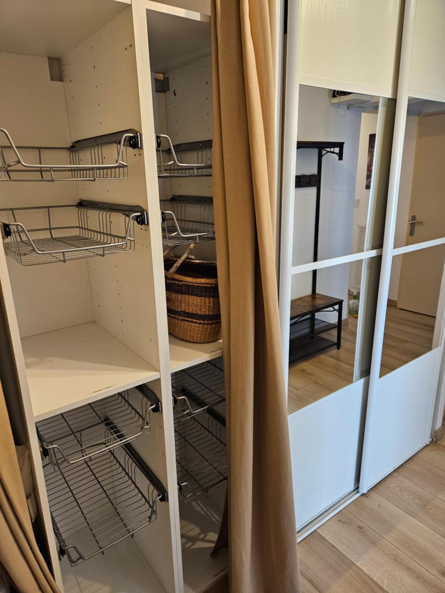 Chambre En Colocation Fille, Proche Mer, Climatisation 土伦 外观 照片