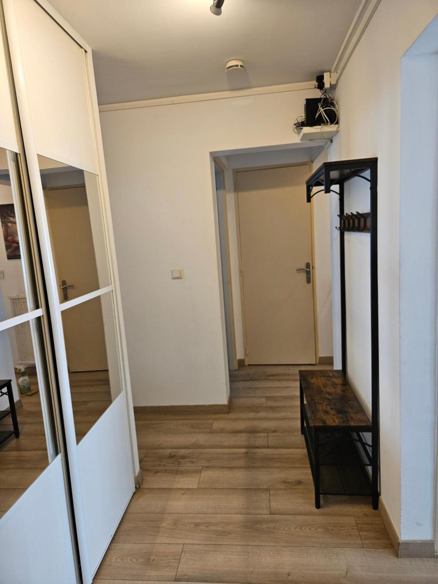 Chambre En Colocation Fille, Proche Mer, Climatisation 土伦 外观 照片