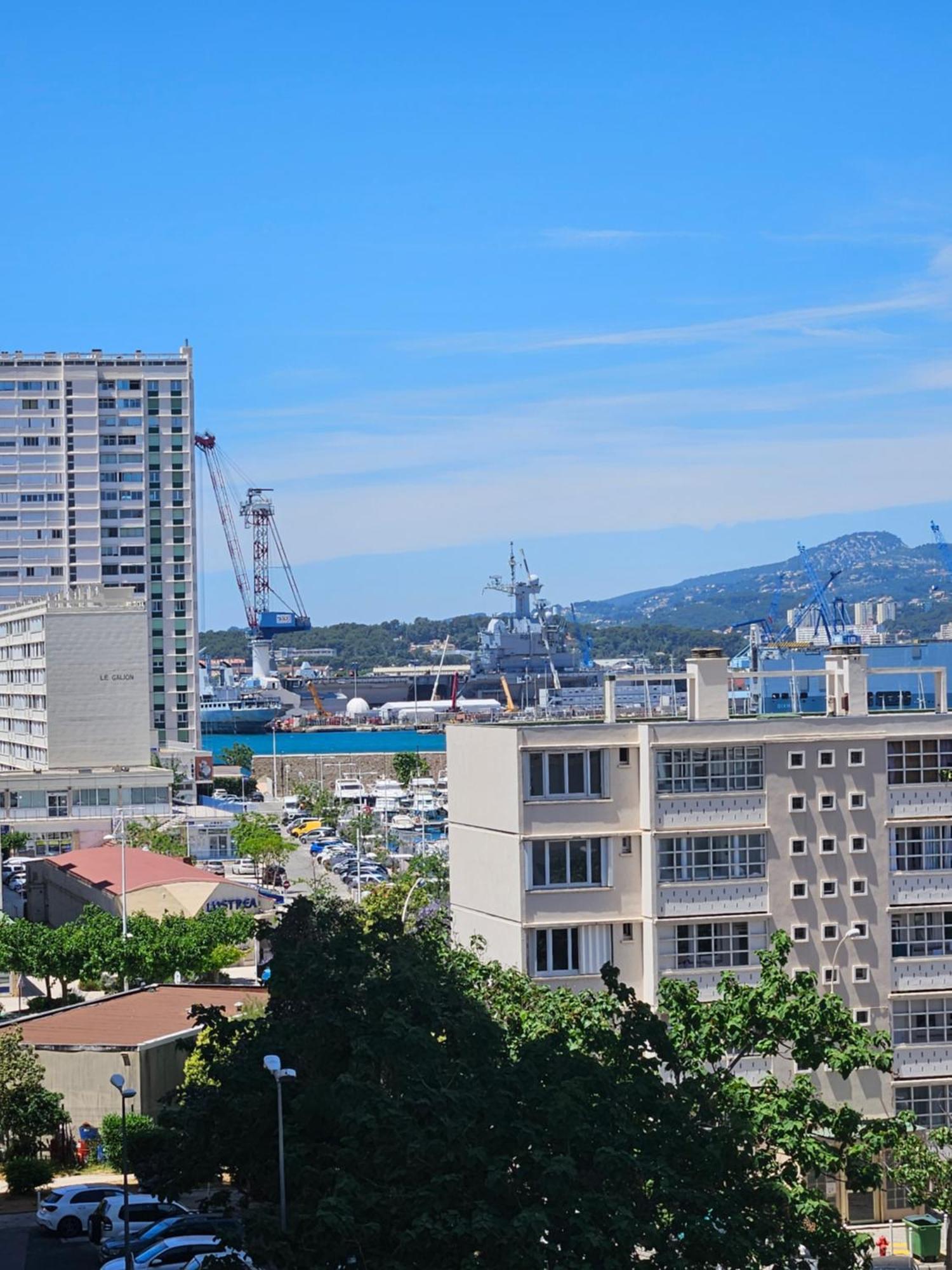 Chambre En Colocation Fille, Proche Mer, Climatisation 土伦 外观 照片