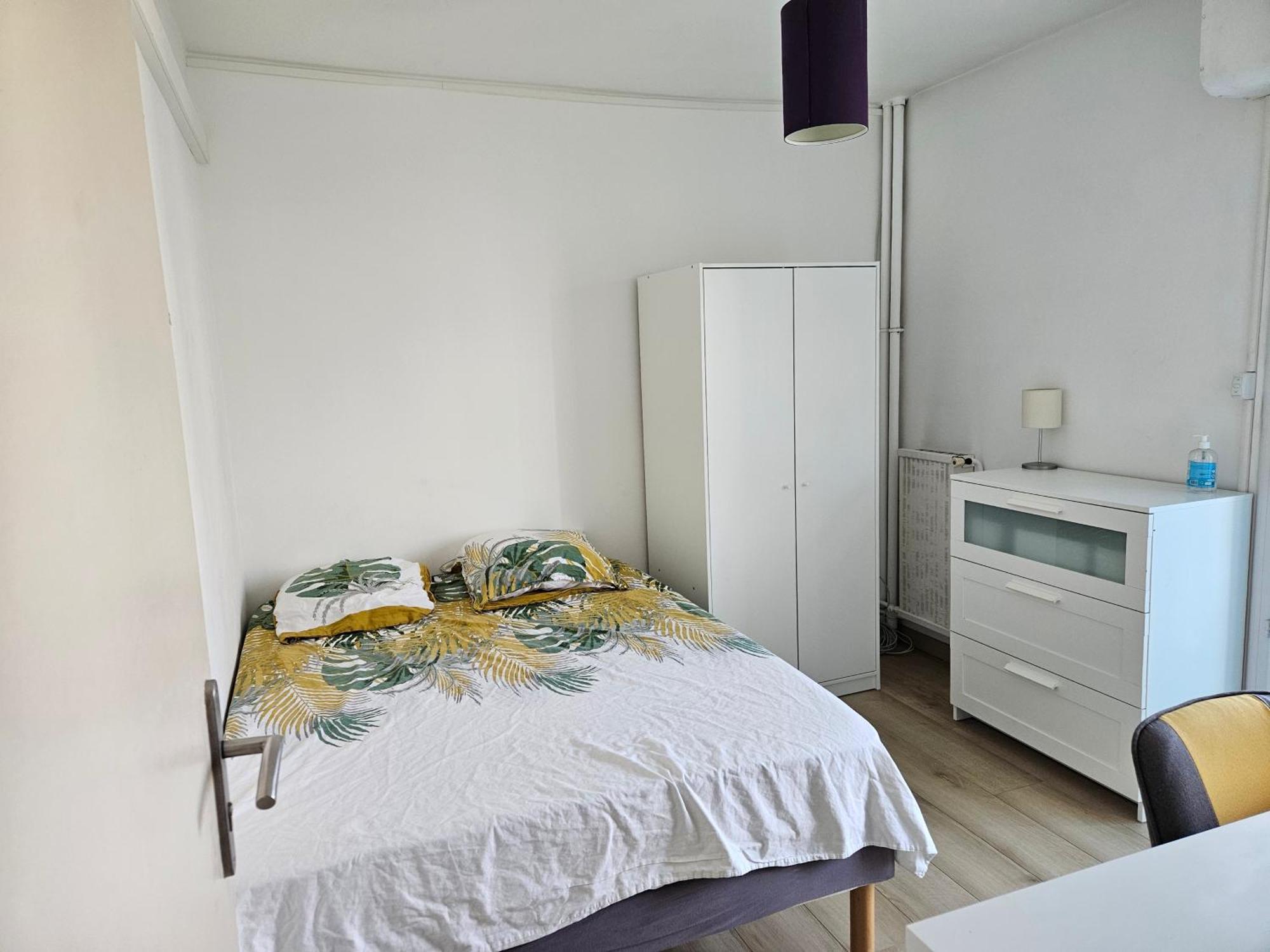 Chambre En Colocation Fille, Proche Mer, Climatisation 土伦 外观 照片