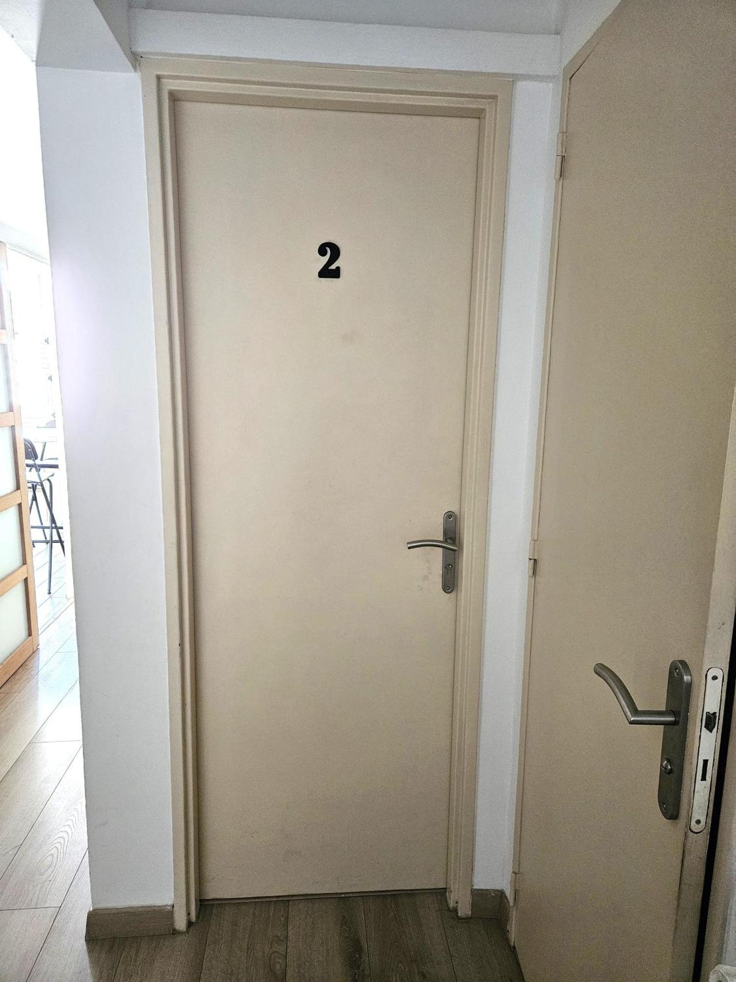 Chambre En Colocation Fille, Proche Mer, Climatisation 土伦 外观 照片