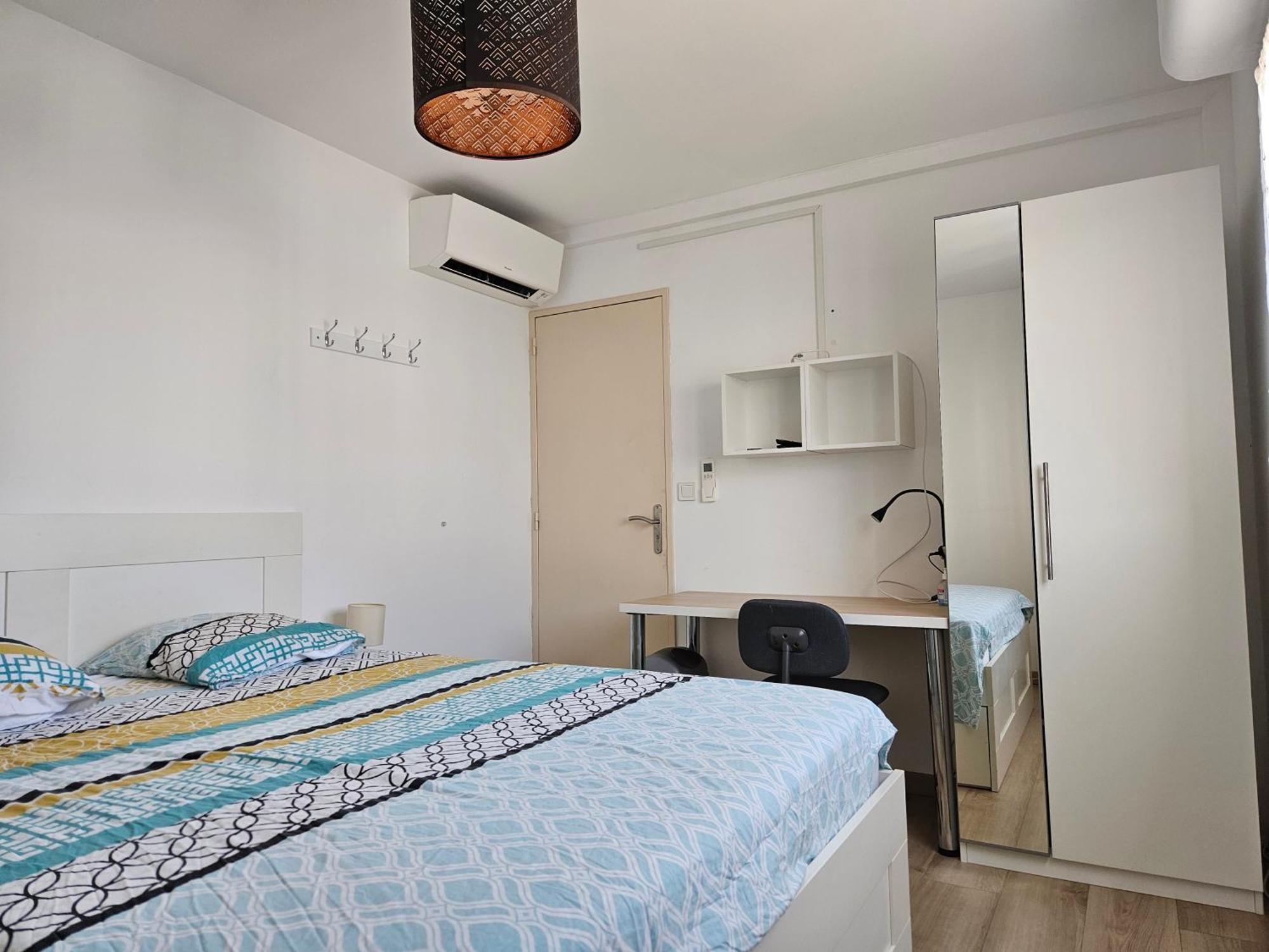 Chambre En Colocation Fille, Proche Mer, Climatisation 土伦 外观 照片