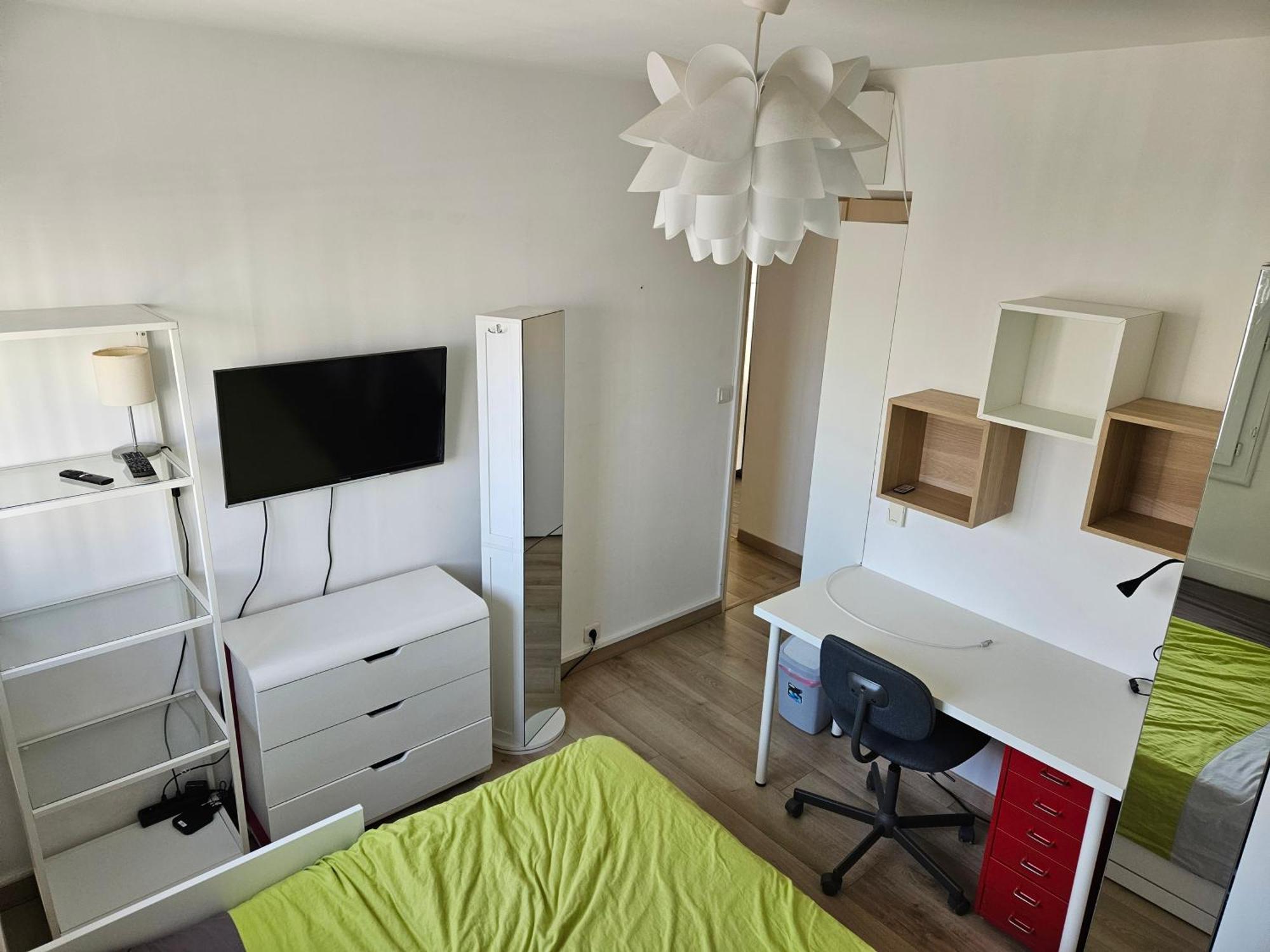 Chambre En Colocation Fille, Proche Mer, Climatisation 土伦 外观 照片